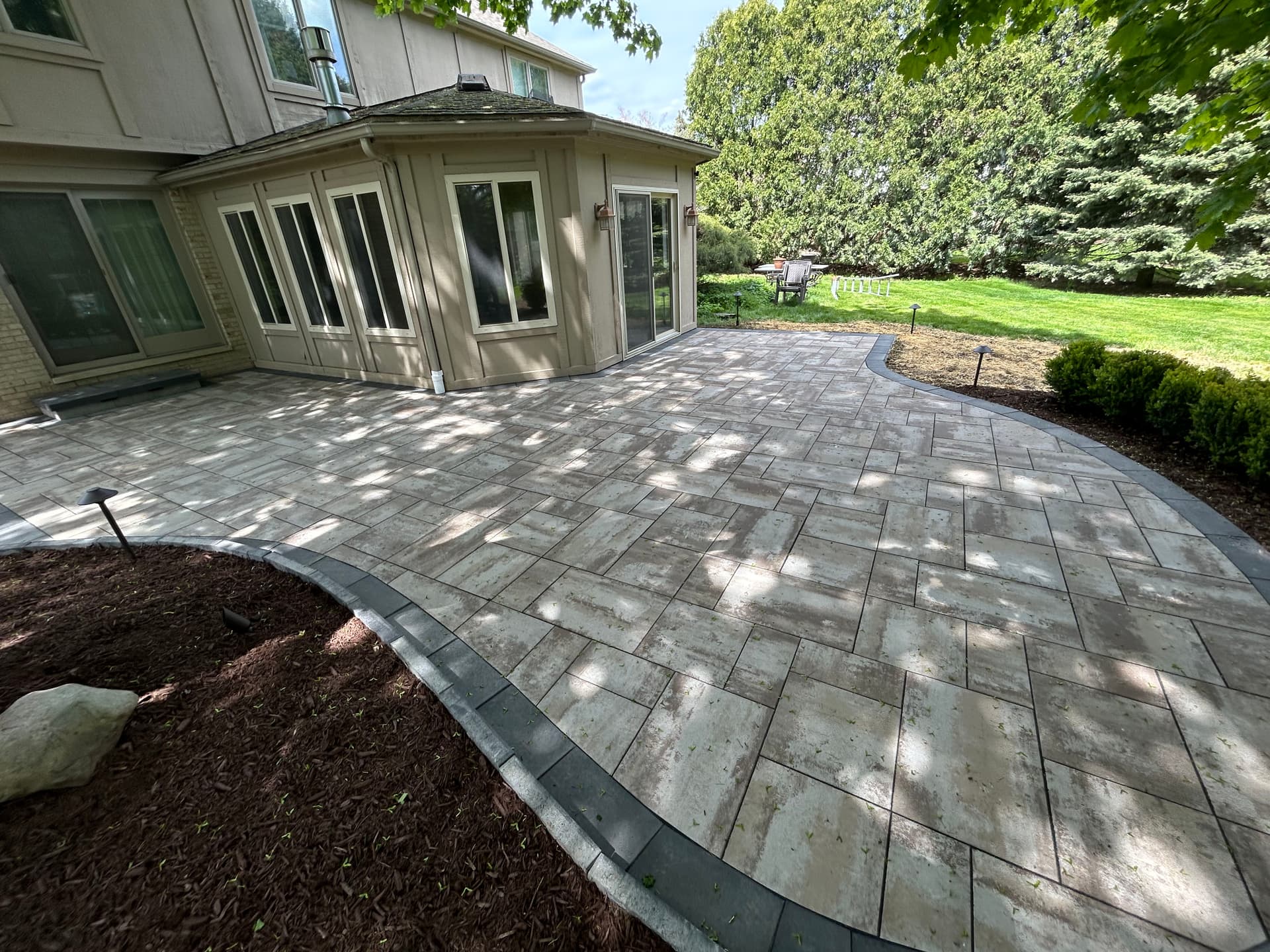 Gallery photos for Large Paver Patio and Walkway Built for Day and Night Use: Image #5