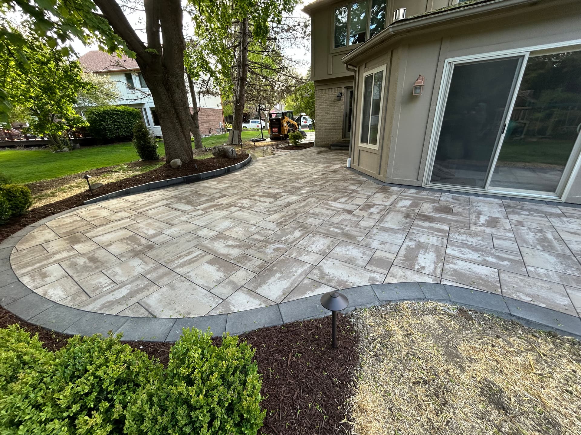 Gallery photos for Large Paver Patio and Walkway Built for Day and Night Use: Image #4