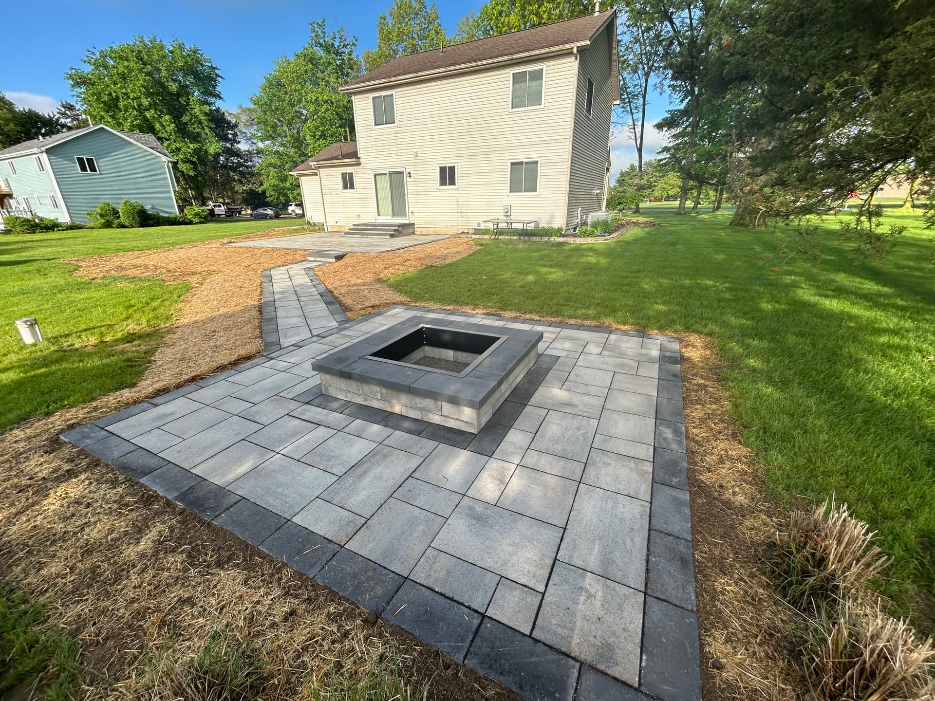 Gallery photos for Old Deck Replaced With a Paver Patio and Fire Pit Setup: Image #2