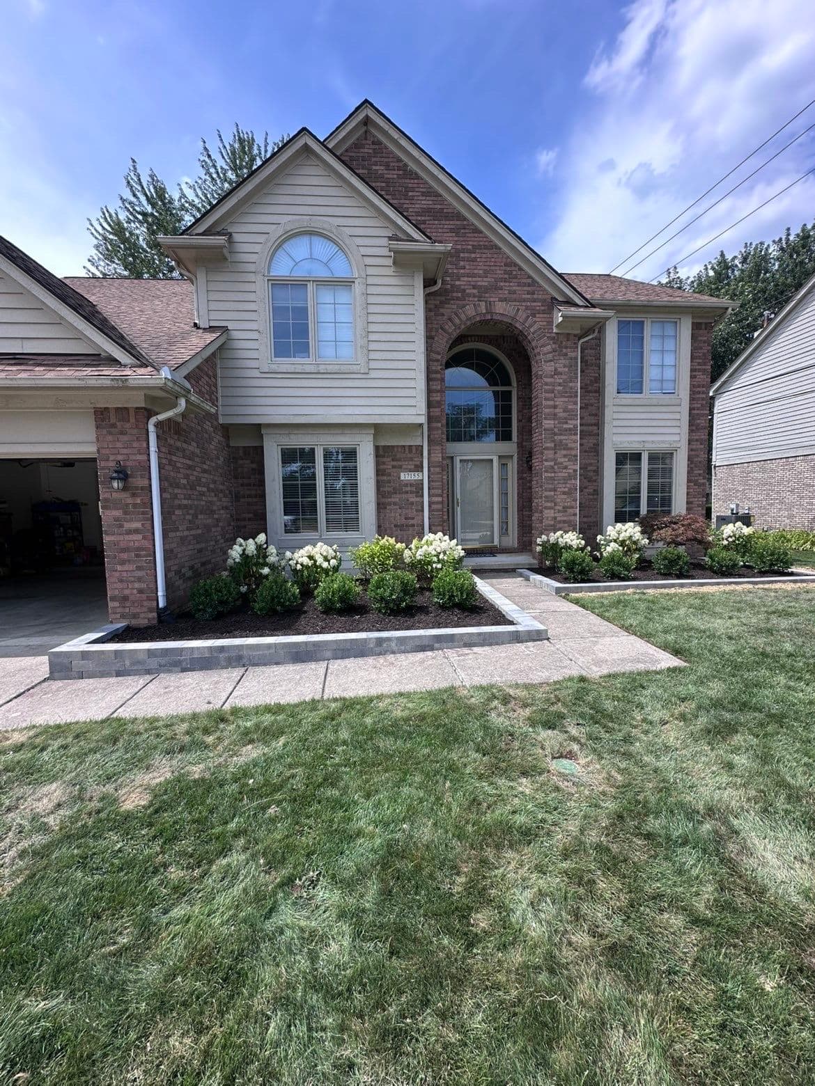 Gallery photos for Front Yard Landscape Overhaul Gives Livonia Home New Life: Image #2