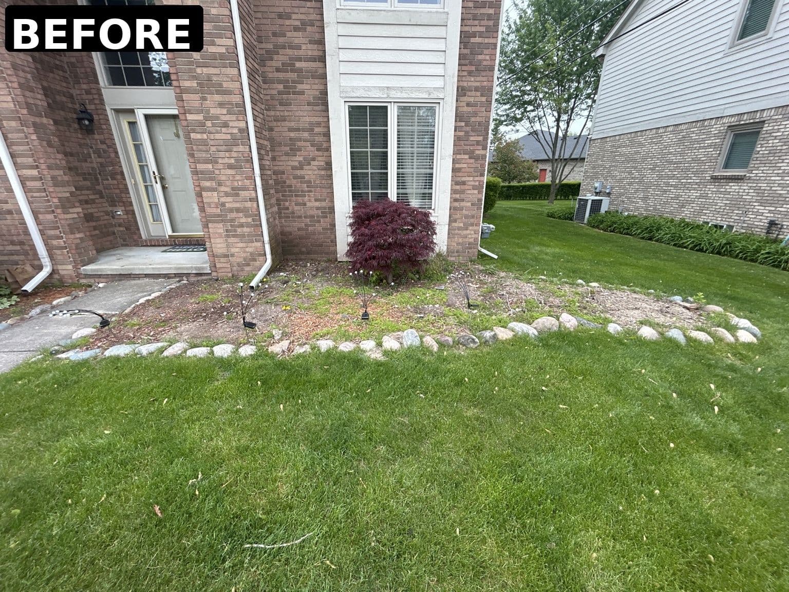 Gallery photos for Front Yard Landscape Overhaul Gives Livonia Home New Life: Image #1